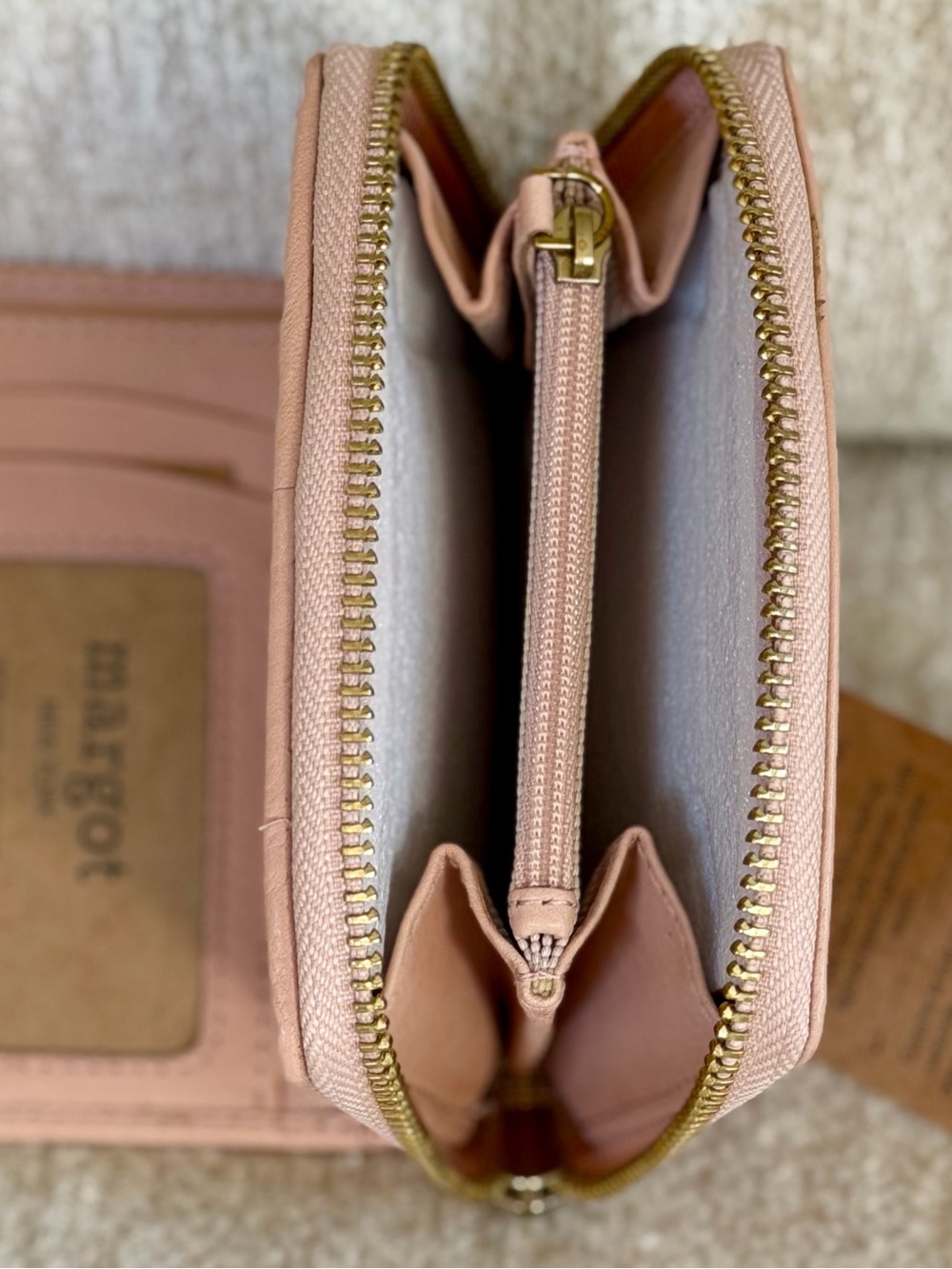 Margot New York Gina Compact Wallet Blush Pink 100% Leather Zip Wallet - Picture 5 of 10